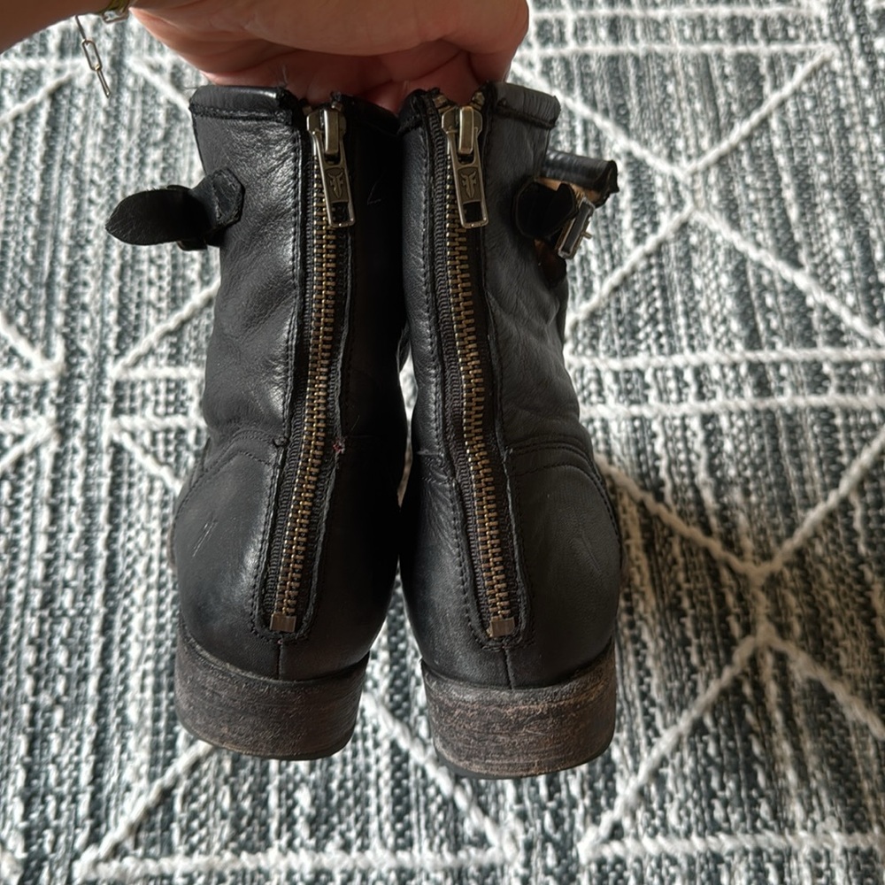 Frye boots! - Picture 4 of 6